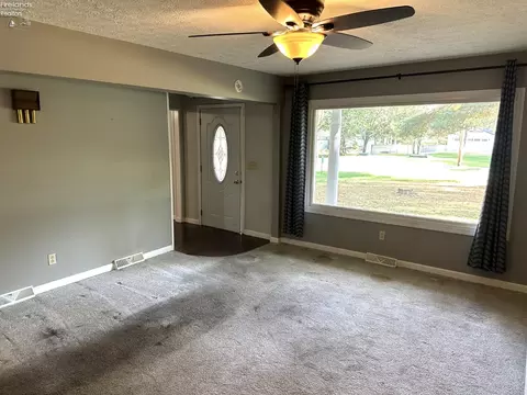 411 Lakeshore Dr, Willard, OH 44890 photo 15