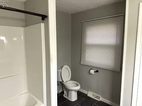 411 Lakeshore Dr, Willard, OH 44890 photo 20