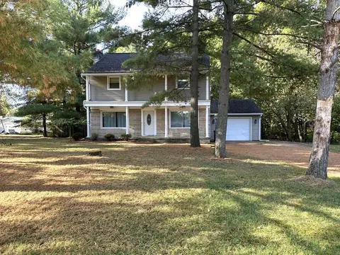 411 Lakeshore Dr, Willard, OH 44890 photo 2