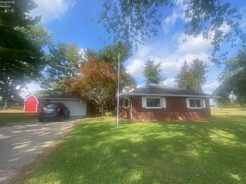 1970 Morrison Rd, Fremont, OH 43420