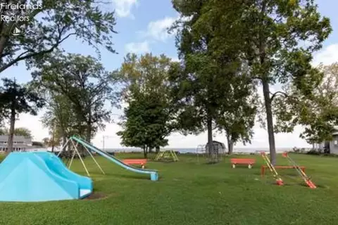 220 Overlook Rd, Huron, OH 44839 photo 6