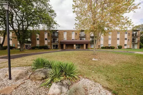 1305 Lake Wilmer Dr #207, Sandusky, OH 44870