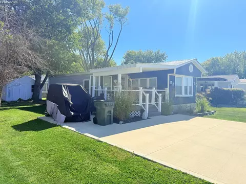 Exterior - 1600 N Buck Rd #6, Marblehead, OH 43440 photo 3 of 9