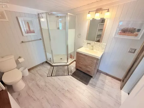 Bath - 1600 N Buck Rd #6, Marblehead, OH 43440 photo 1 of 4
