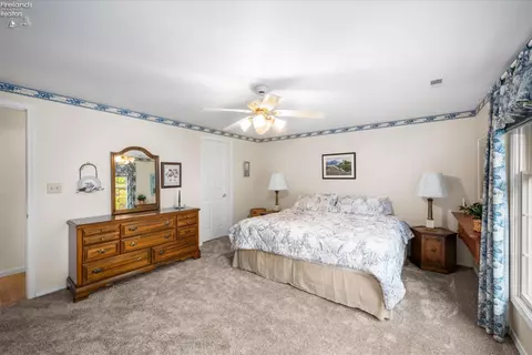 Bedroom - 212 E Seventh St, Lakeside, OH 43440 photo 4 of 10