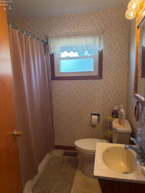 39 Cherry St, Tiffin, OH 44883 photo 16