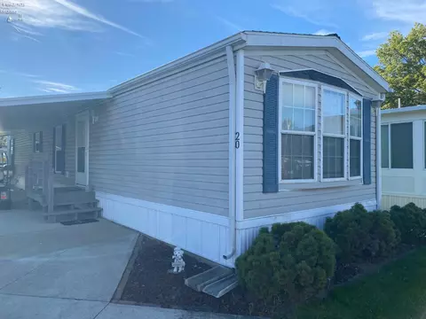 8175 N Shore Blvd #20, Marblehead, OH 43440