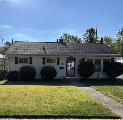 703 Glenwood Ave, Fostoria, OH 44830
