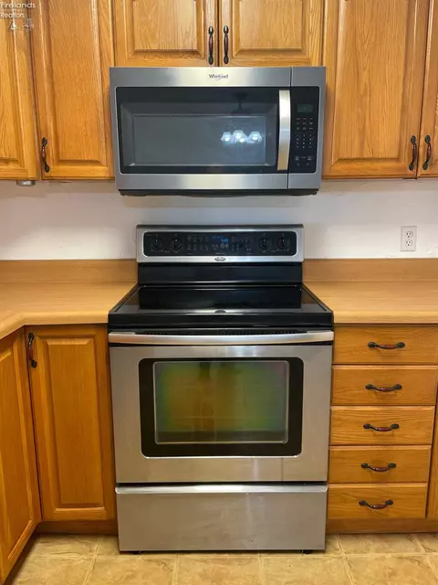 4201 Fox Ave, Clyde, OH 43410 photo 8