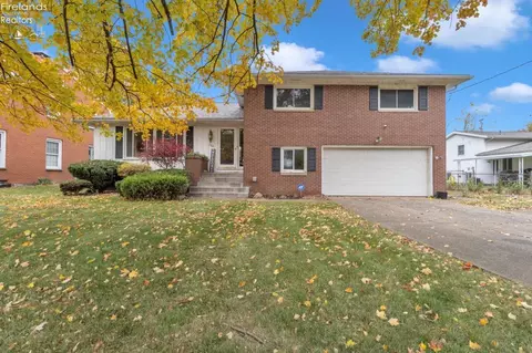 2601 Merriweather Rd, Sandusky, OH 44870