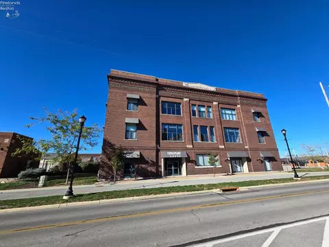 401 Shoreline Dr #108, Sandusky, OH 44870