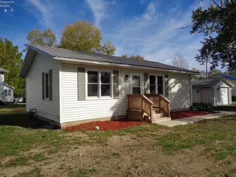 Exterior - 590 W Emerald St, Willard, OH 44890 photo 5 of 5