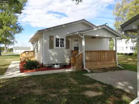 Exterior - 590 W Emerald St, Willard, OH 44890 photo 3 of 5