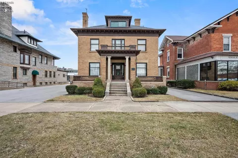 610 W Washington St, Sandusky, OH 44870