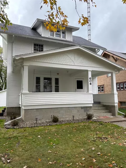 Exterior - 606 Park St, Willard, OH 44890 photo 2 of 3