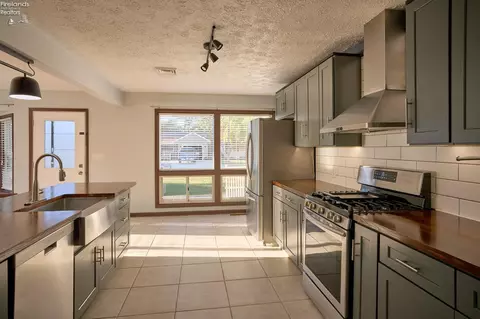 116 Douglas Dr, Sandusky, OH 44870 photo 14