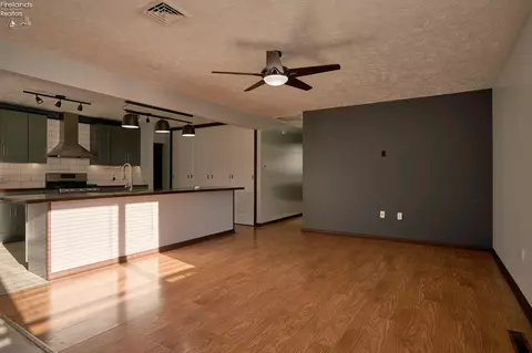 116 Douglas Dr, Sandusky, OH 44870 photo 9
