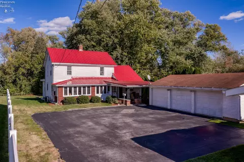 320 Berlin Rd, Huron, OH 44839 photo 3