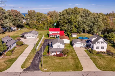 320 Berlin Rd, Huron, OH 44839 photo 5