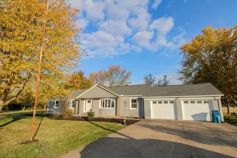 2109 Bogart Rd, Huron, OH 44839