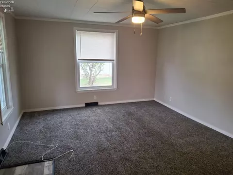 Living - 517 W Maple St, Willard, OH 44890 photo 1 of 1