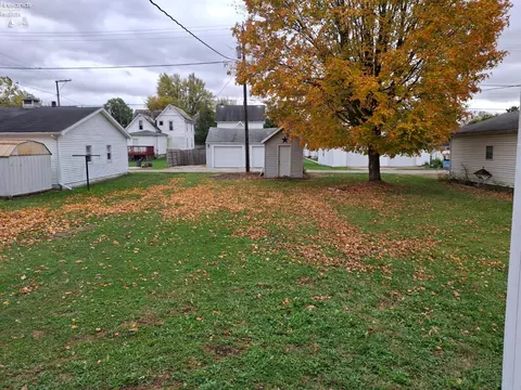 Exterior - 517 W Maple St, Willard, OH 44890 photo 1 of 2