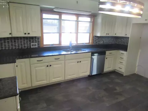 Kitchen - 710 Ash St, Willard, OH 44890 photo 1 of 2