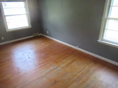 Bedroom - 710 Ash St, Willard, OH 44890 photo 2 of 4
