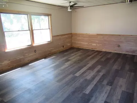 Living - 710 Ash St, Willard, OH 44890 photo 3 of 3