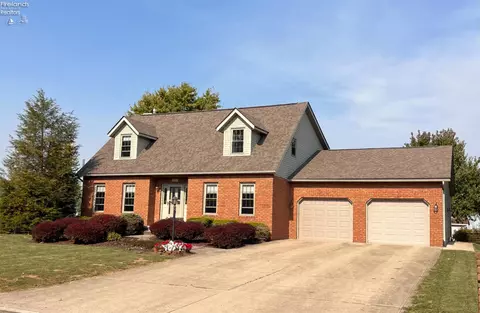 102 Mckinley Pl, Shelby, OH 44875