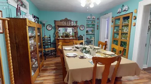 Dining - 4625 Us Hwy 224 W, Willard, OH 44890 photo 3 of 6