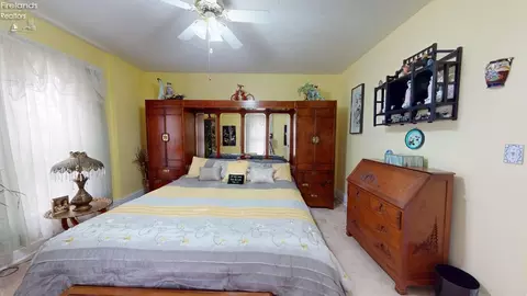 Bedroom - 4625 Us Hwy 224 W, Willard, OH 44890 photo 6 of 13