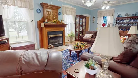 Living - 4625 Us Hwy 224 W, Willard, OH 44890 photo 5 of 5