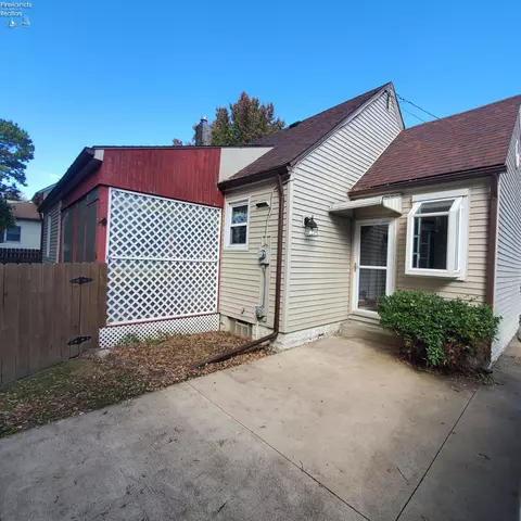 514 Wilbor Ave, Huron, OH 44839 photo 3
