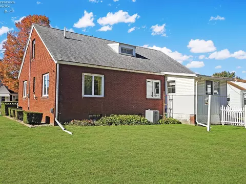248 Ott St, Clyde, OH 43410 photo 6