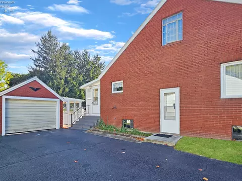 248 Ott St, Clyde, OH 43410 photo 8