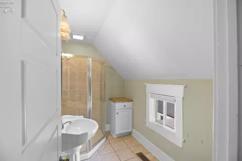 Bath - 145 White St, Clyde, OH 43410 photo 3 of 3