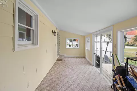 Exterior - 145 White St, Clyde, OH 43410 photo 3 of 5