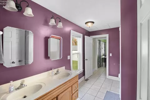 Bath - 145 White St, Clyde, OH 43410 photo 1 of 3