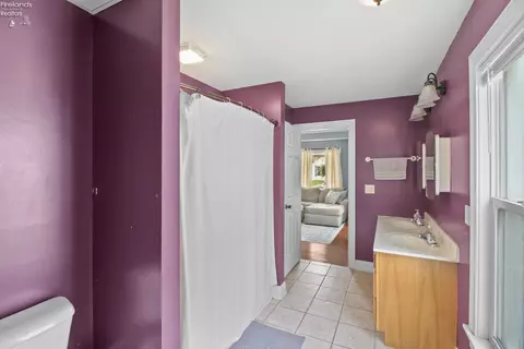 Bath - 145 White St, Clyde, OH 43410 photo 2 of 3