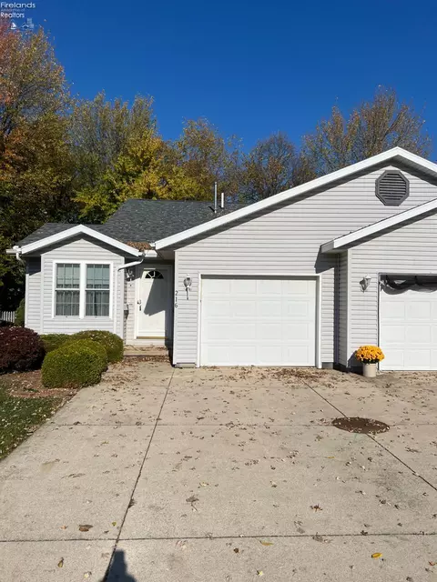 216 Grand Ave, Clyde, OH 43410
