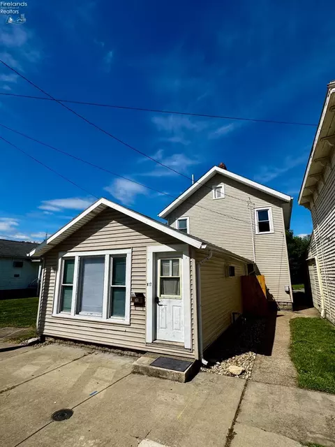 817 Hayes Ave, Sandusky, OH 44870