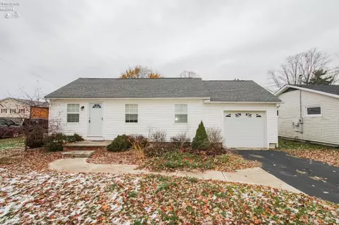 30 Clark St, Wakeman, OH 44889