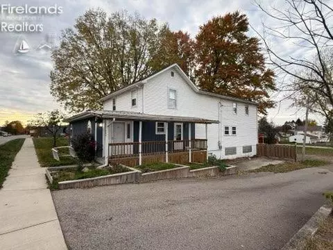 204 E 7th St, Sycamore, OH 44882