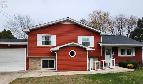 Exterior - 542 Berlin Rd, Huron, OH 44839 photo 6 of 18
