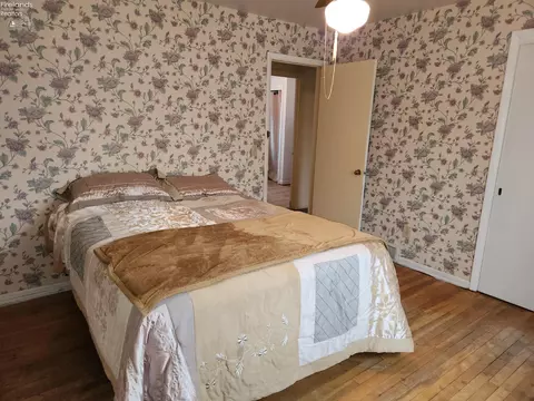 Bedroom - 542 Berlin Rd, Huron, OH 44839 photo 3 of 14