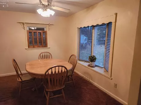 Dining - 542 Berlin Rd, Huron, OH 44839 photo 3 of 4