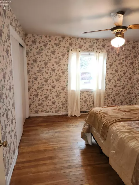Bedroom - 542 Berlin Rd, Huron, OH 44839 photo 2 of 14