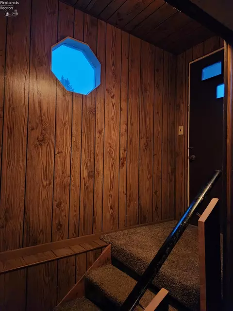 Entry Way - 542 Berlin Rd, Huron, OH 44839 photo 5 of 5