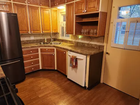 Kitchen - 542 Berlin Rd, Huron, OH 44839 photo 10 of 12